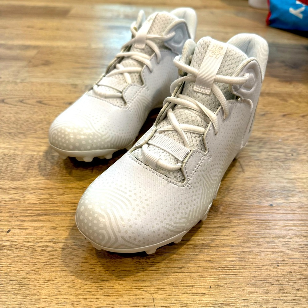 New balance cleats